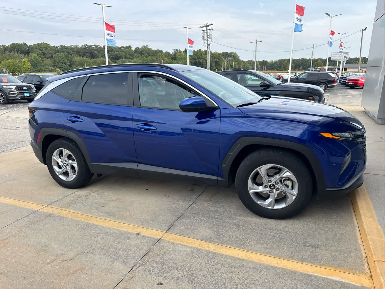 Used 2024 Hyundai Tucson SEL FWD image 2