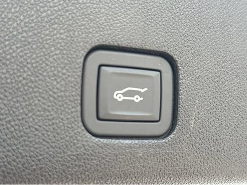 Certified 2024 Cadillac XT6 Luxury AWD/4WD image 13