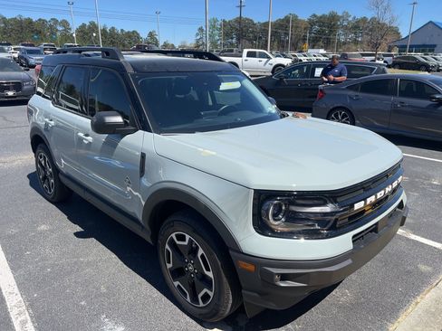 Used 2024 Ford Bronco Sport Outer Banks w/ Tech Package image 4