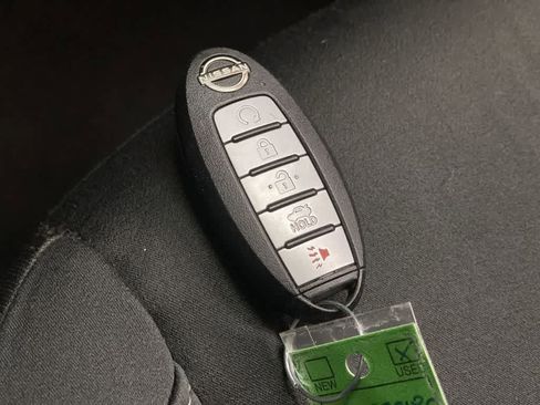 Used 2025 Nissan Altima 2.5 SV image 30