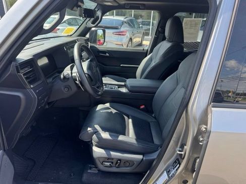 Used 2024 Lexus GX 550 AWD/4WD image 22