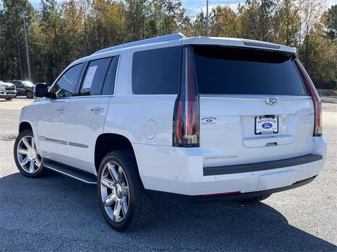 Used 2019 Cadillac Escalade Premium Luxury image 5