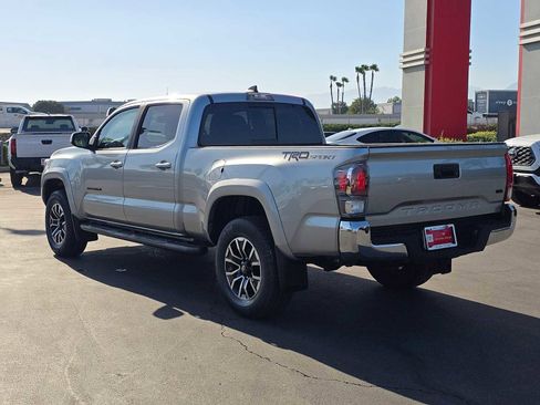 Used 2022 Toyota Tacoma TRD Sport w/ TRD Premium Sport Package RWD image 5