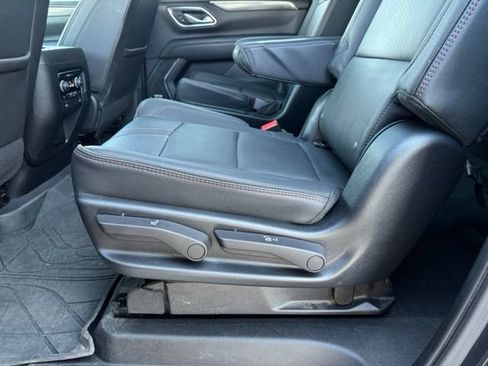 Used 2023 Chevrolet Suburban RST w/ Luxury Package AWD/4WD image 8
