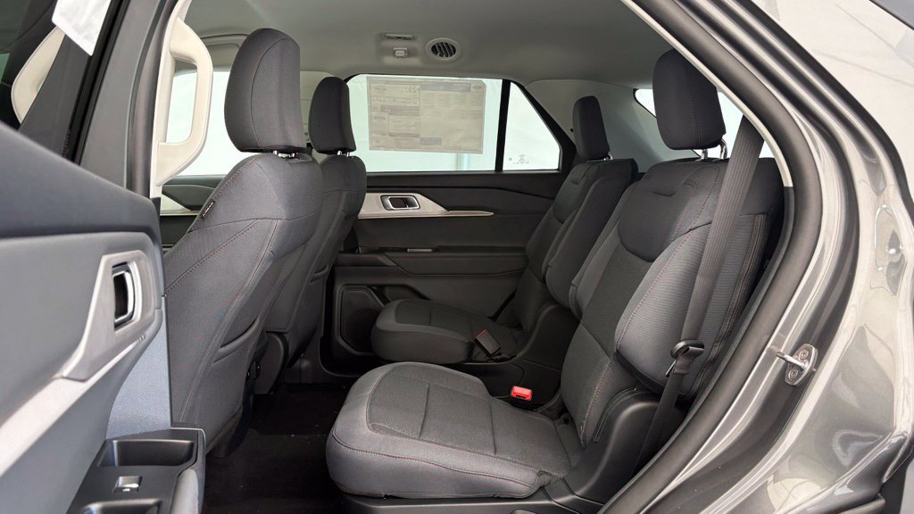 New 2026 Ford Explorer Active AWD/4WD image 18