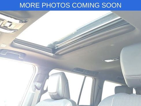 Used 2025 Lexus GX 550 w/ Accessory Package (2T) image 11