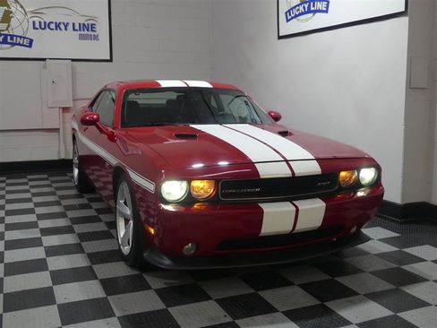 Used 2011 Dodge Challenger SRT8 w/ SRT Option Group II image 5