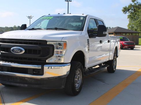 Used 2022 Ford F250 XL w/ Power Equipment Group AWD/4WD image 7