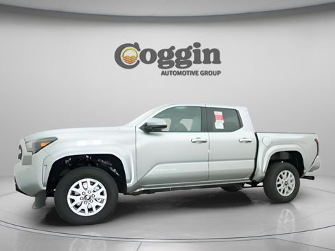 New 2026 Toyota Tacoma SR5 AWD/4WD image 5