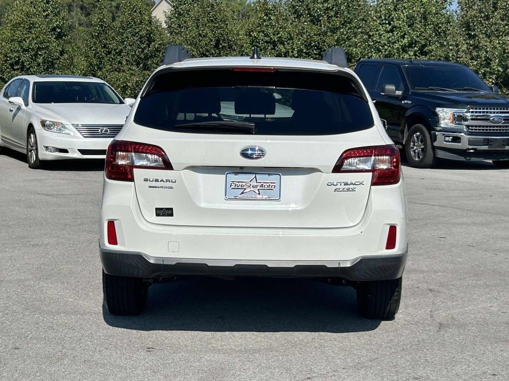 Used 2017 Subaru Outback 2.5i Premium AWD/4WD image 6