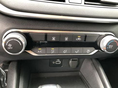 Used 2022 Nissan Altima 2.5 S FWD image 26