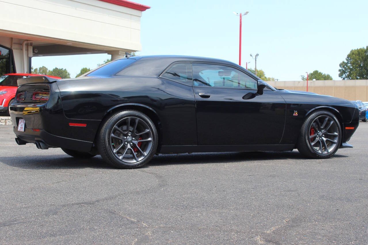 Used 2020 Dodge Challenger R/T Scat Pack RWD image 3