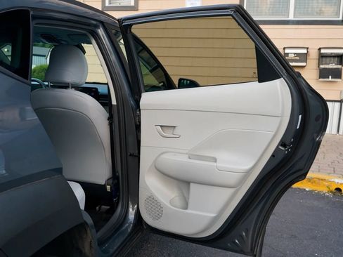 Used 2024 Hyundai Kona SEL AWD/4WD image 27