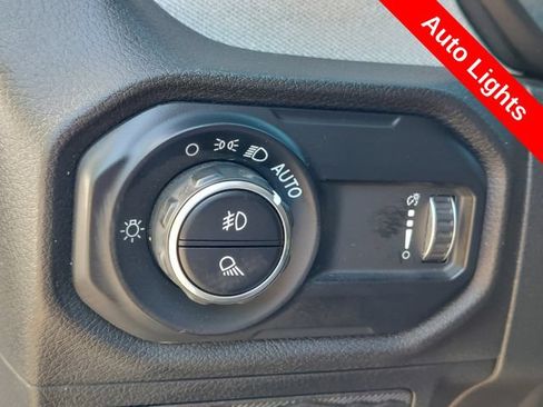 Used 2025 Jeep Gladiator Sport AWD/4WD image 19