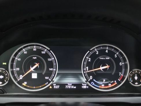Used 2015 BMW 750Li xDrive AWD/4WD image 25