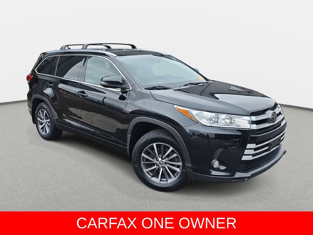 Used 2017 Toyota Highlander XLE AWD/4WD image 3