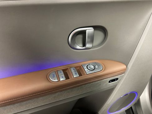 Used 2024 Hyundai Ioniq 5 Limited image 12