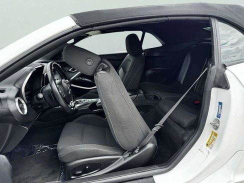 Used 2016 Chevrolet Camaro SS RWD image 40