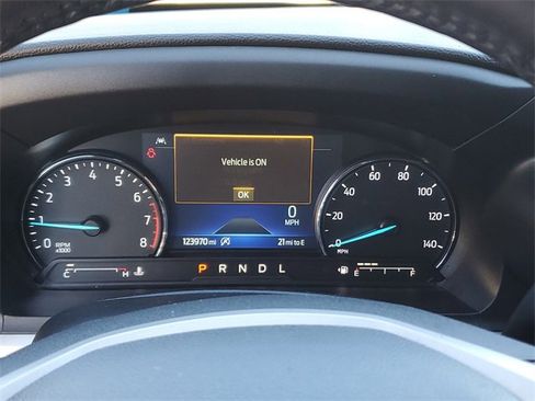 Used 2022 Ford Explorer XLT image 17