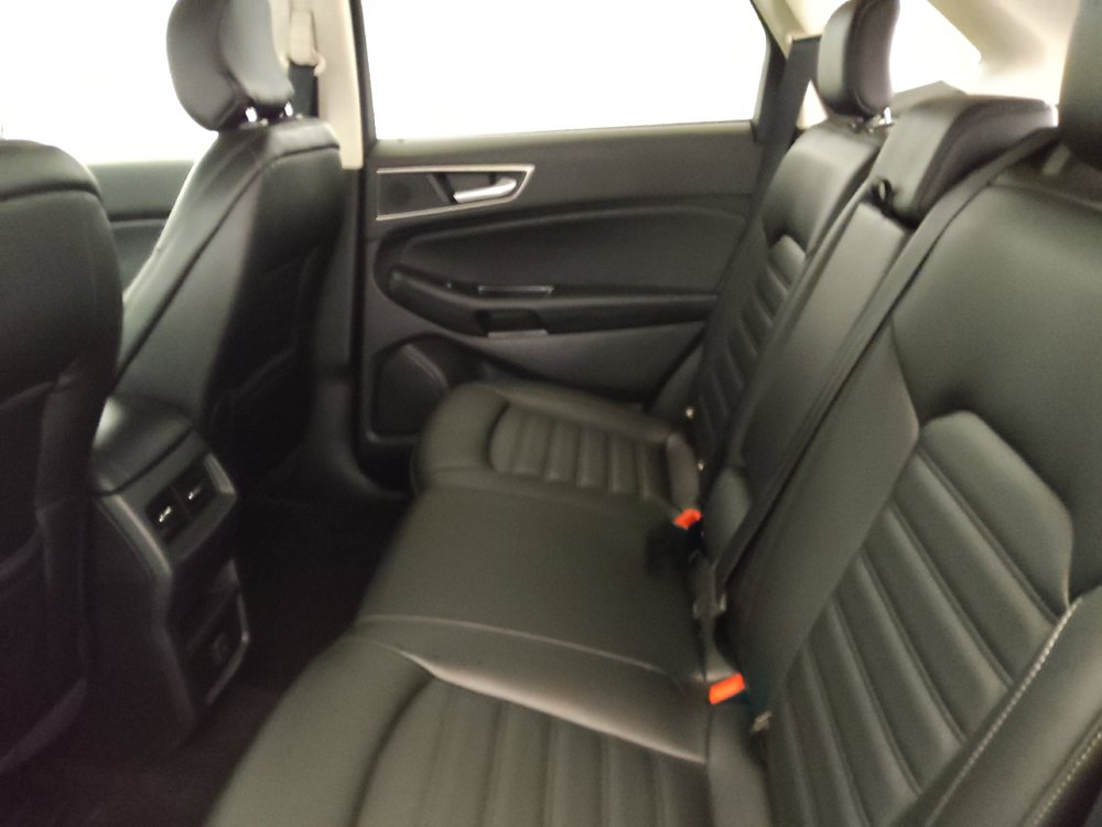 Used 2019 Ford Edge SEL w/ Equipment Group 201A AWD/4WD image 18