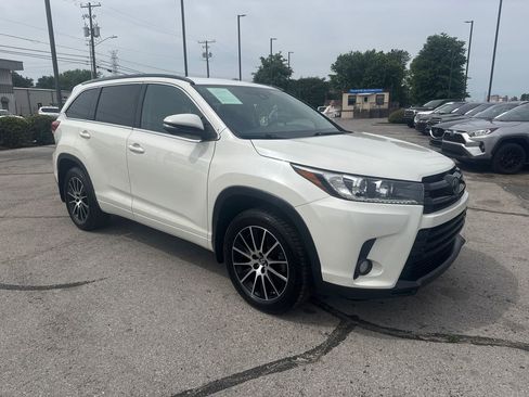Used 2018 Toyota Highlander SE AWD/4WD image 7