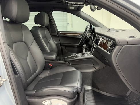 Used 2020 Porsche Macan S image 27