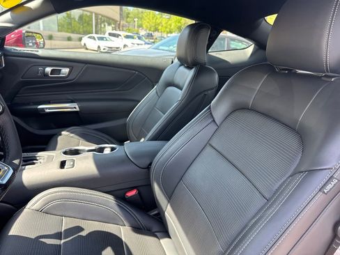 Used 2025 Ford Mustang GT Premium RWD image 43
