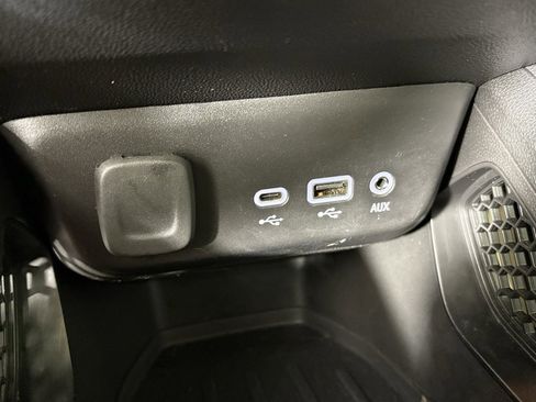 Used 2021 Chevrolet TrailBlazer ACTIV w/ Sun and Liftgate Package image 27