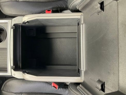 Certified 2022 Ford F250 XLT w/ XLT Premium Package image 41