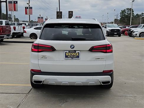 Used 2022 BMW X5 xDrive45e image 11