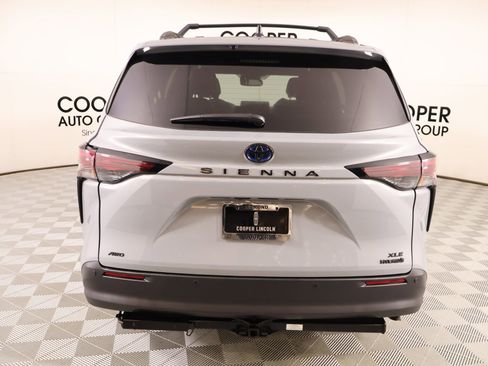 Used 2024 Toyota Sienna XLE Woodland Edition AWD/4WD image 24
