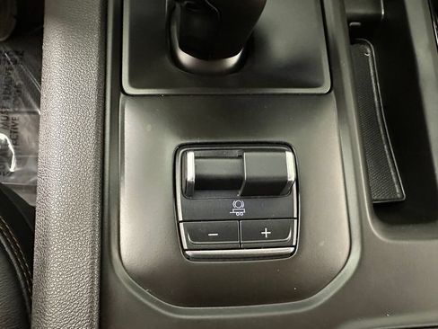 Used 2025 GMC Sierra 1500 AT4 AWD/4WD image 37