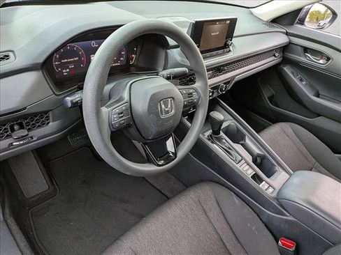 Used 2023 Honda Accord LX image 9