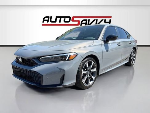 Used 2025 Honda Civic Sport Touring image 3