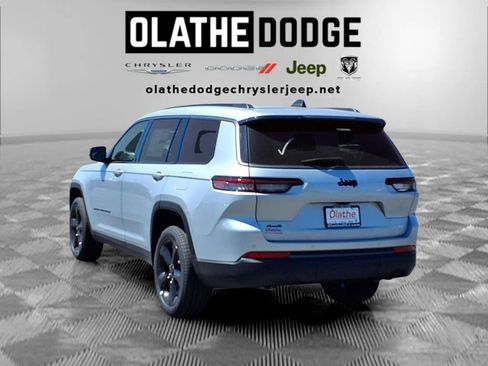 New 2026 Jeep Grand Cherokee L Limited AWD/4WD image 3