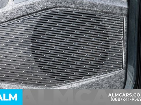 Used 2024 Volkswagen Jetta SE image 43