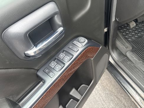 Used 2019 GMC Sierra 1500 SLE image 16