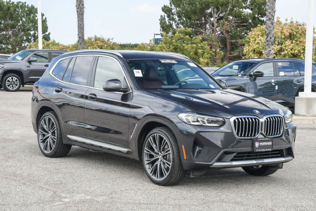 Used 2023 BMW X3 sDrive30i w/ Convenience Package RWD image 3
