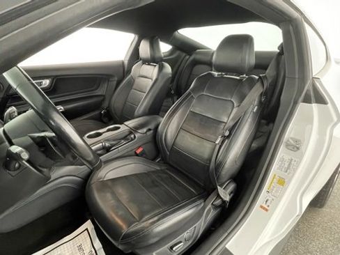 Used 2018 Ford Mustang GT Premium w/ Equipment Group 401A image 33