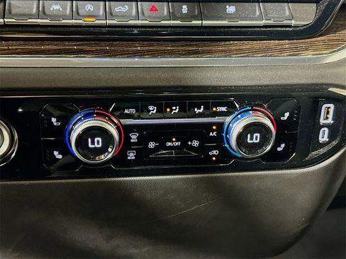 Used 2024 GMC Sierra 1500 Elevation image 14