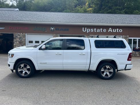 Used 2022 RAM 1500 Laramie w/ Sport Appearance Package AWD/4WD image 8