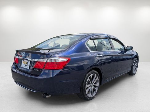 Used 2015 Honda Accord Sport image 5