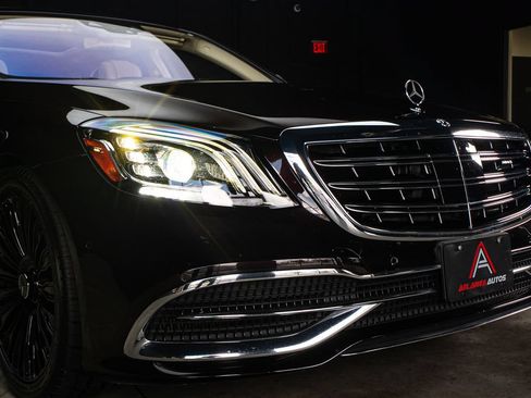 Used 2018 Mercedes-Benz Maybach S 560 4MATIC image 8