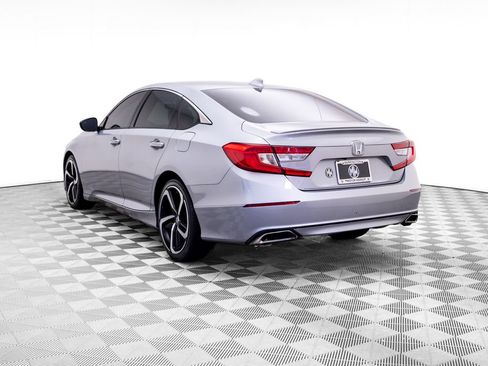 Used 2018 Honda Accord Sport image 4
