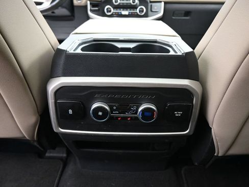 Used 2024 Ford Expedition Max Limited RWD image 28