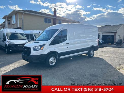 Used 2023 Ford Transit 250 Medium Roof AWD w/ Load Area Protection Package image 13