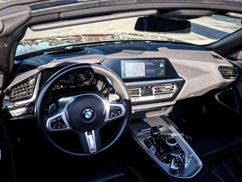 Used 2022 BMW Z4 M40i w/ Premium Package image 28