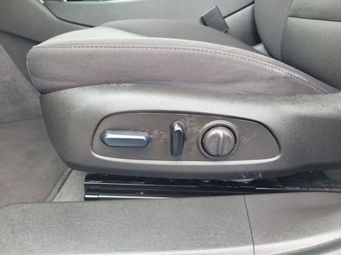 Used 2023 Chevrolet Malibu LT FWD image 19