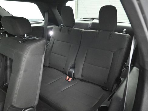 Used 2020 Ford Explorer XLT RWD image 27