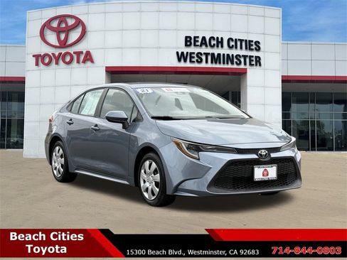 Certified 2021 Toyota Corolla LE image 2
